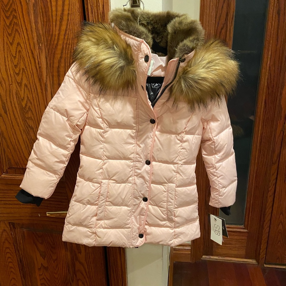 Brand new s13 girl pink jacket size 4 with fur